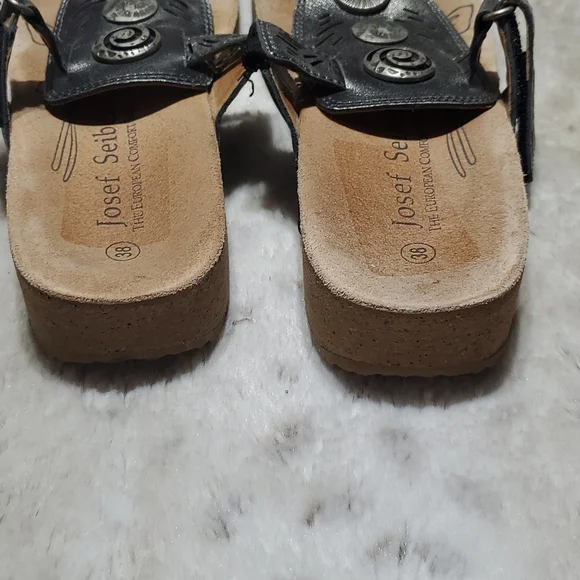 Josef Seibel Gray and Silver Leather Thong Sandals w Cork Base Size 38 US 7.5 - Picture 4 of 9